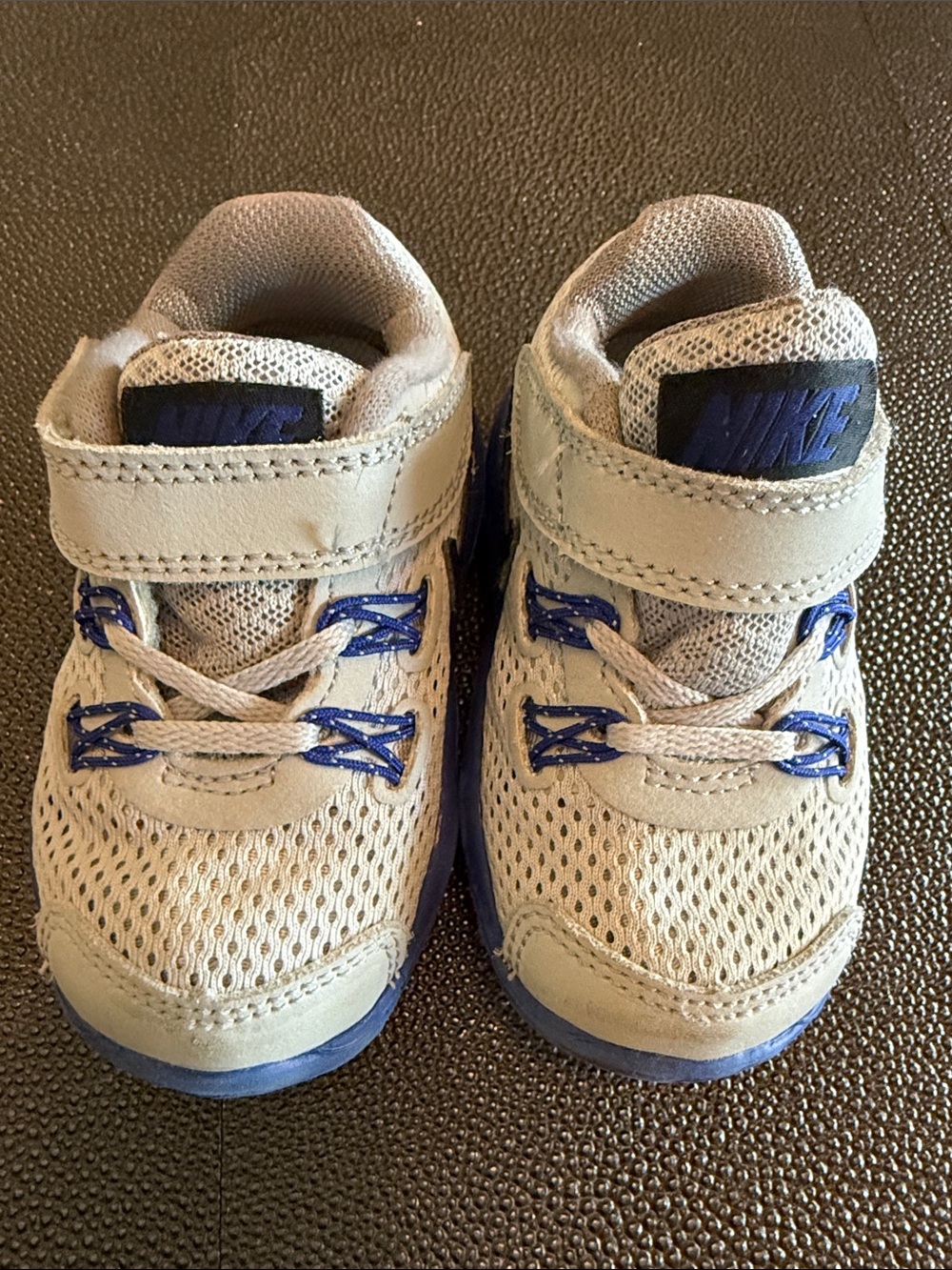 Nike Toddler Cream and Blue Mesh Sneakers size 4 C
